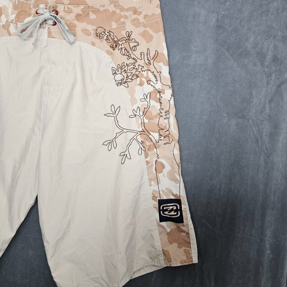 Vintage Billabong Board Shorts Men's 36" camo  Surf Embroidered Skull Reef A3-24 - Picture 2 of 5